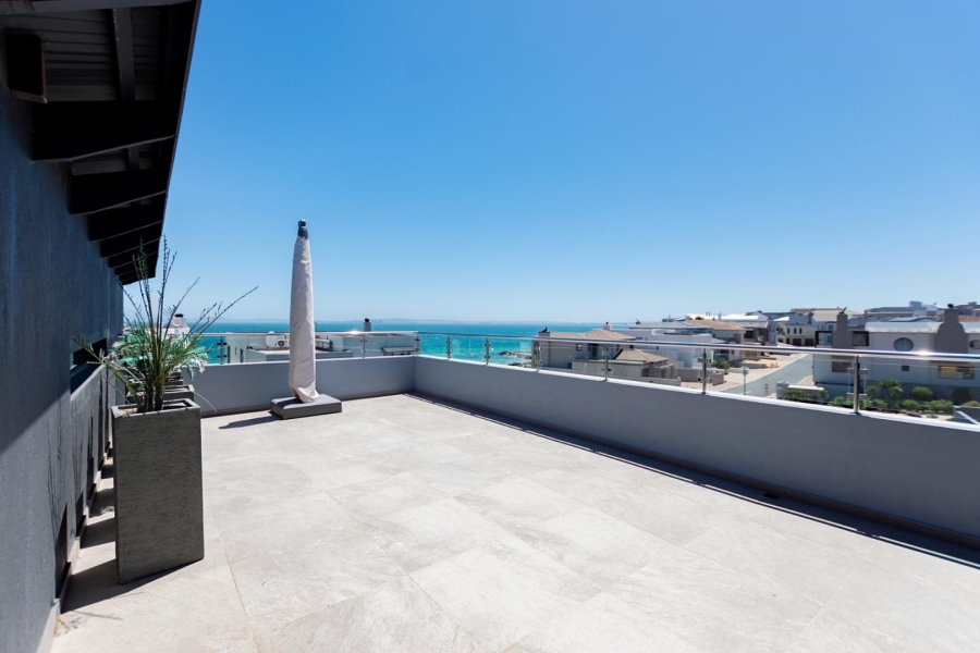 3 Bedroom Property for Sale in Calypso Beach Western Cape